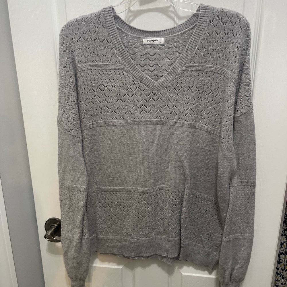 Zeagoo Gray V-Neck Sweater with Textural Knit